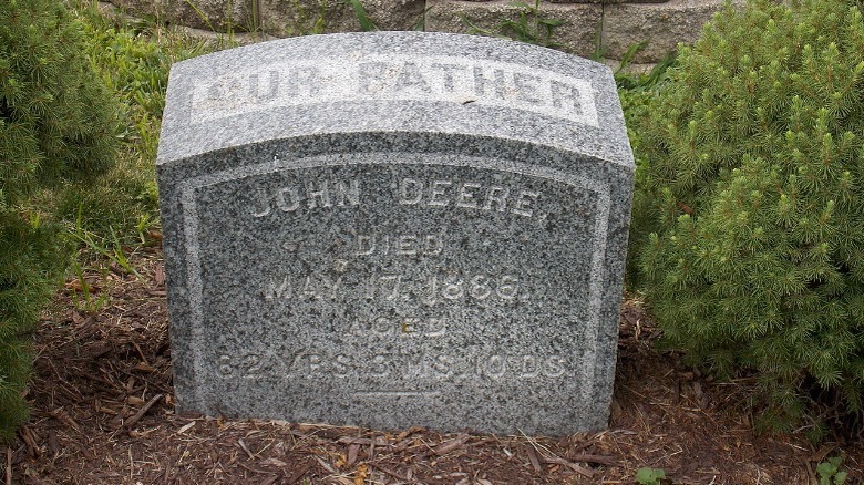 John Deere grave in Riverside Cemetery in Moline, Illinois.