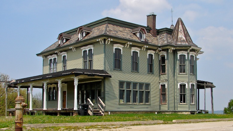 The last home owned by inventor and industrialist John Deere.