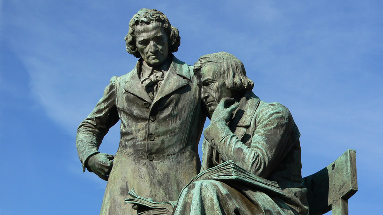 sculpture of the Brother Grimm