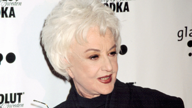 Bea Arthur looking to side