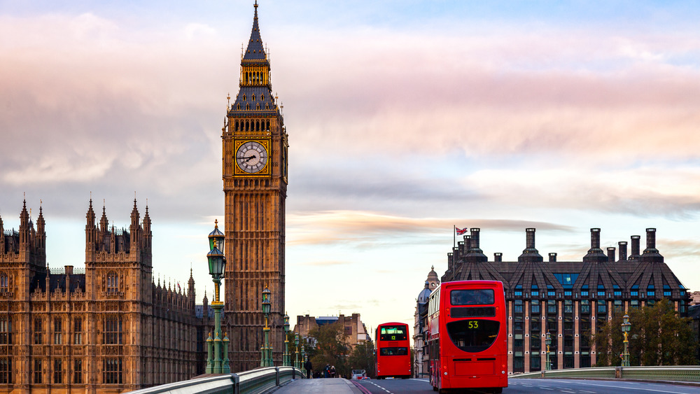 Big Ben London Traffic