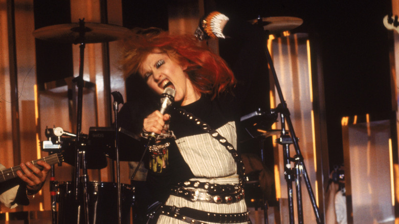 Cyndi Lauper singing, 1985