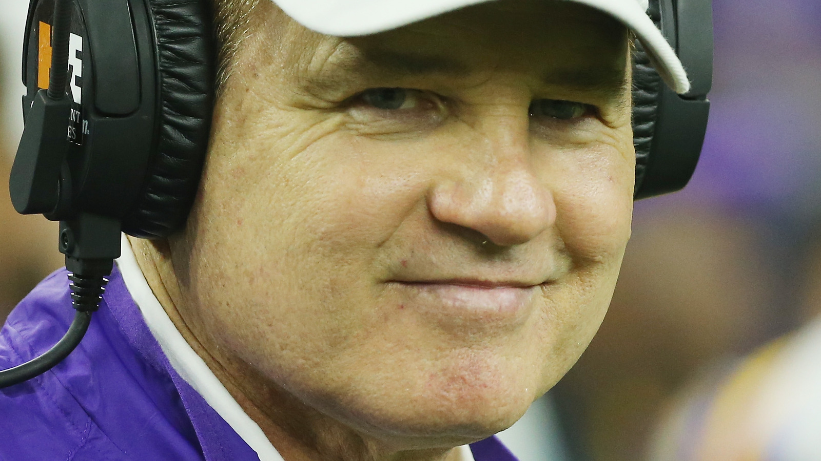 Why Former College Football Coach Les Miles Eats Grass