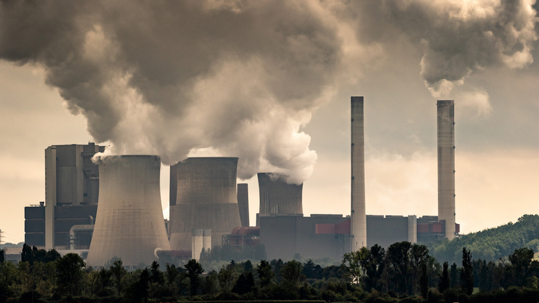 Photo of coal power plant 