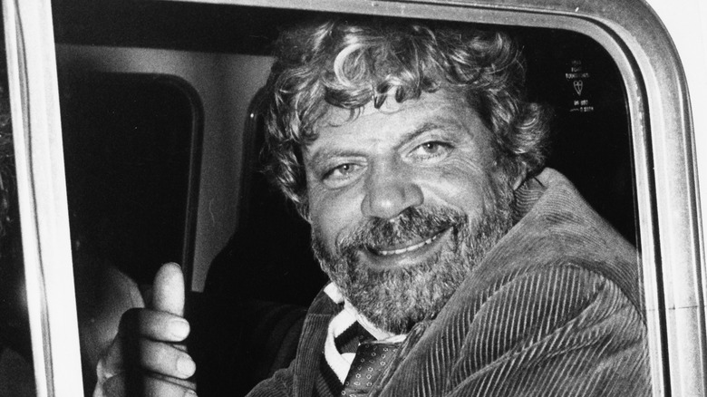 Oliver Reed smiling, 1985