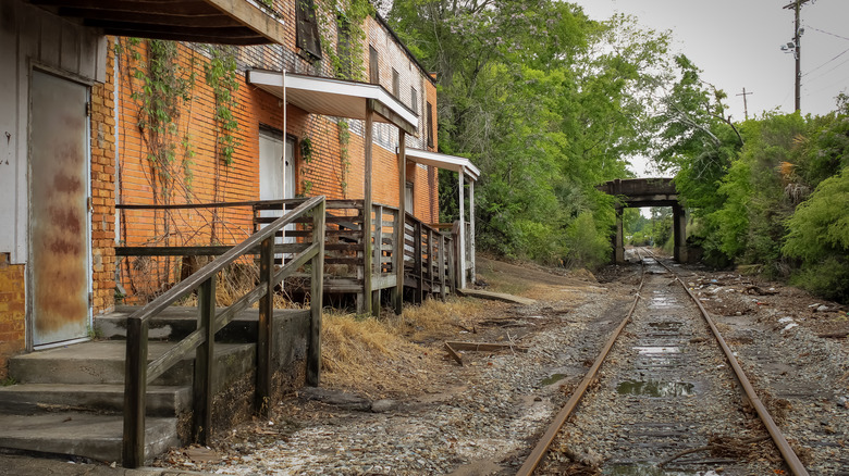 train tracks in Alabama 