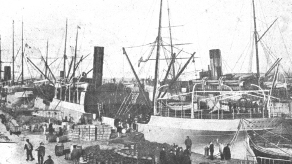 The SS Mont-Blanc at port in 1898