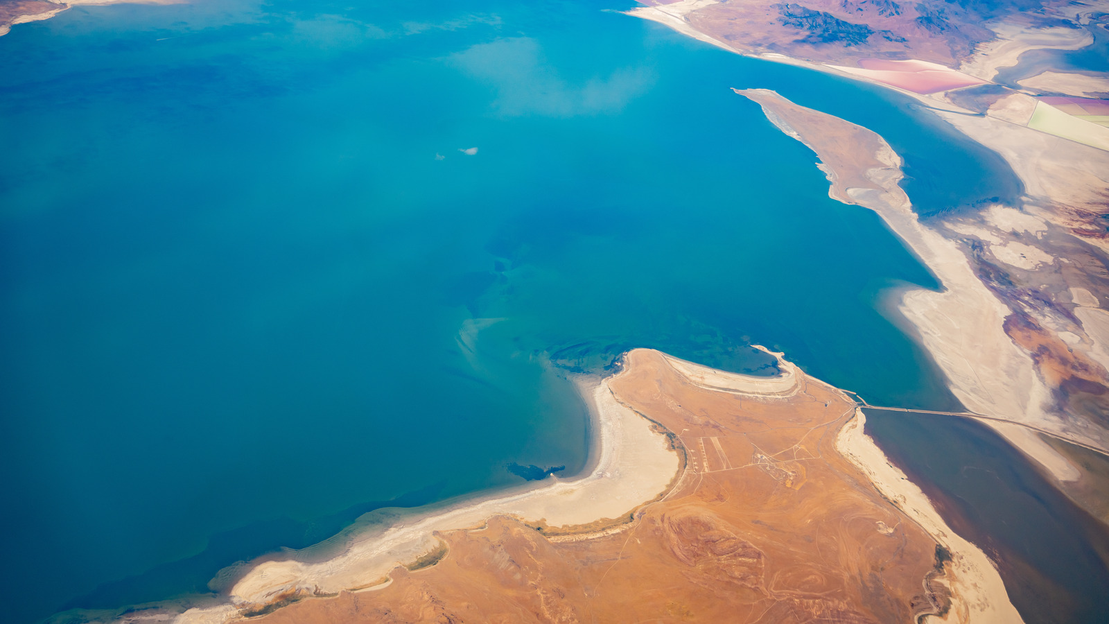 Why The Utah's Great Salt Lake Is In Danger Of Disappearing Grunge