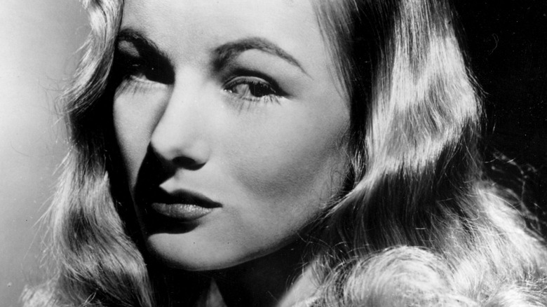 Veronica Lake pin-up photo