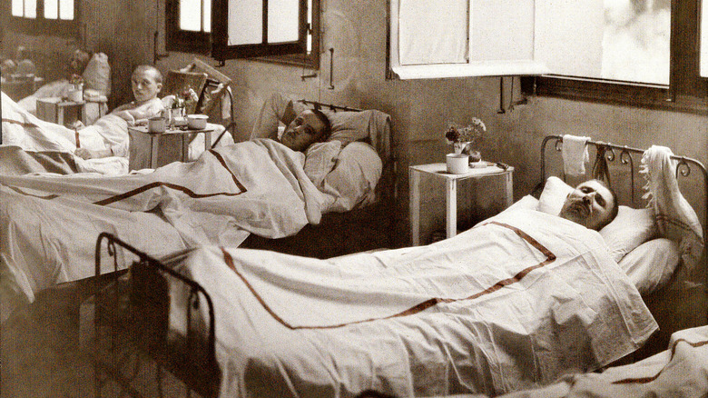 Hospitalized soldiers during World War I