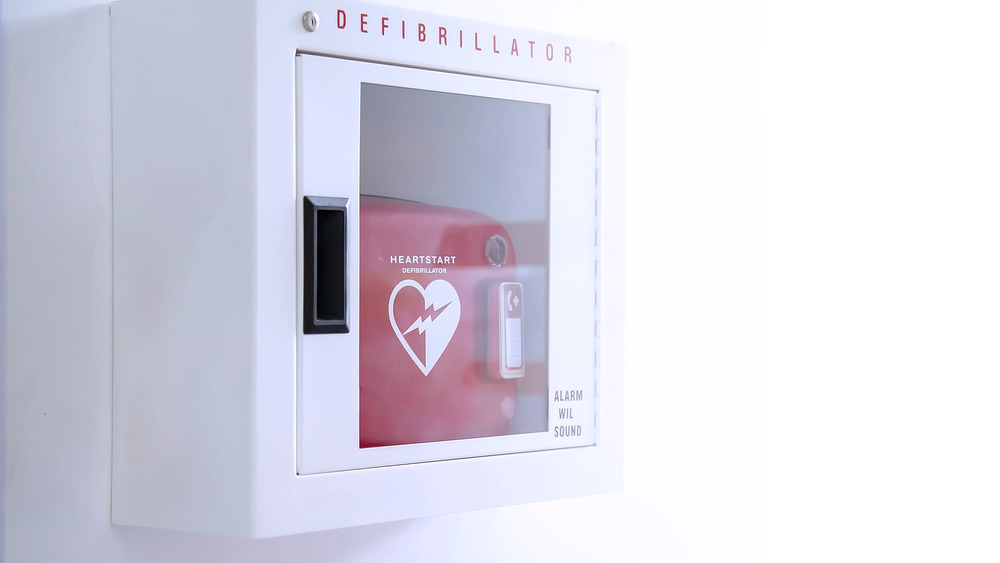 Defibrillator