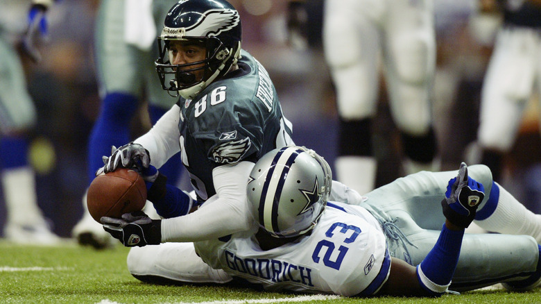 Dwayne Goodrich making a tackle