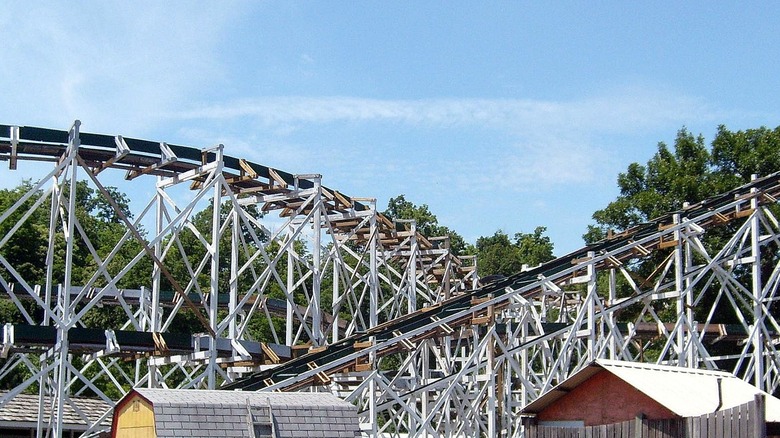 Leap-the-Dips roller coaster 